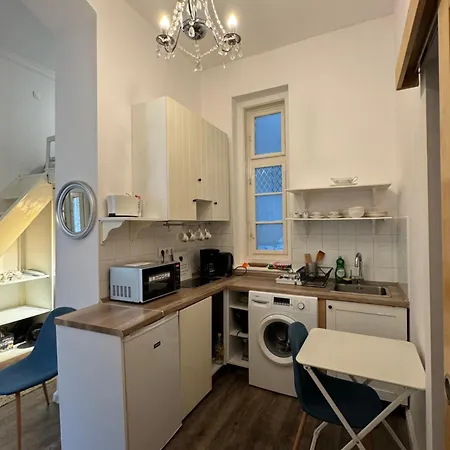 Enjoy And Relax * بودابست